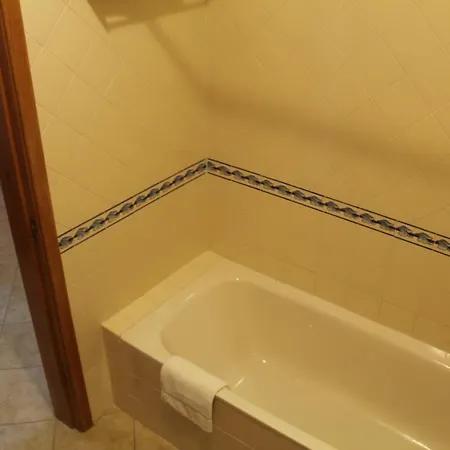 Amoreira Mar Iv * אלבור